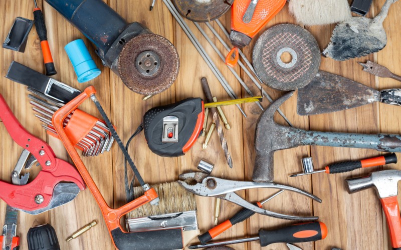 Czym jest Tool Sprawl i jak wyeliminować to zjawisko w celu zwiększenia efektywności firmy